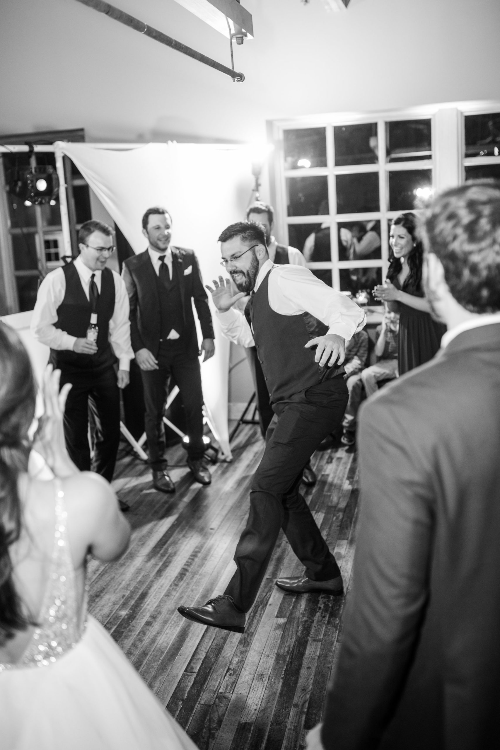 weddingdance-lauramariephotography-siouxfalls.jpeg